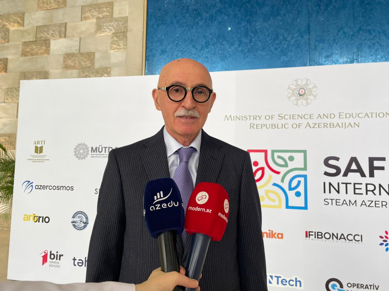 Firudin Qurbanov: Ölkənin gələcəyi yaradıcı gənclərin əlindədir