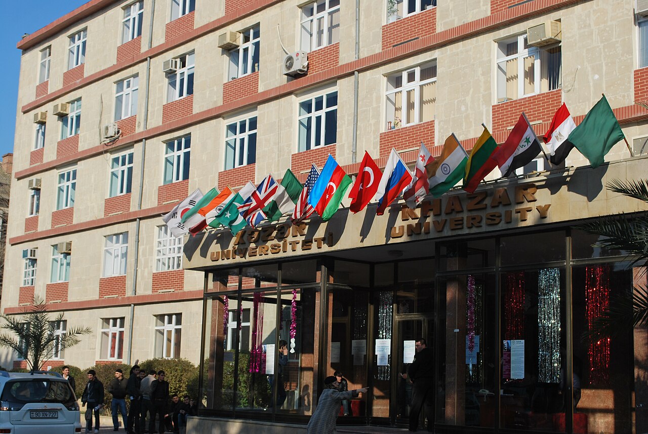 Xəzər Universitetində “Gələcəyin müəllimi” təqaüdünün verilməsi gecikir?