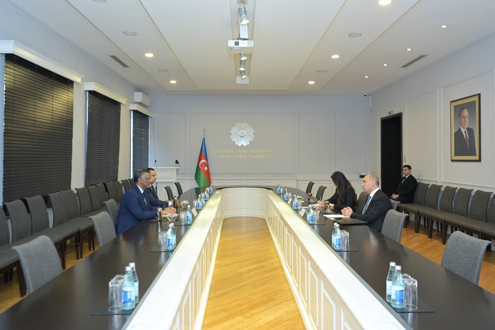 Emin Əmrullayev Sudan Respublikasının ölkəmizdəki səfiri ilə görüşüb