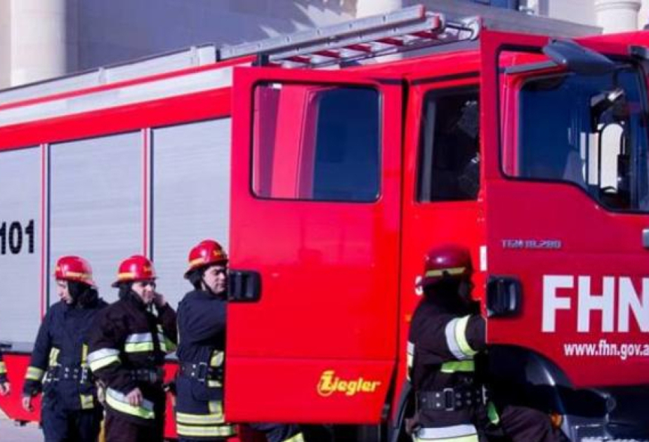 1-i azyaşlı olmaqla 5 nəfər bina sakini təxliyə olunub