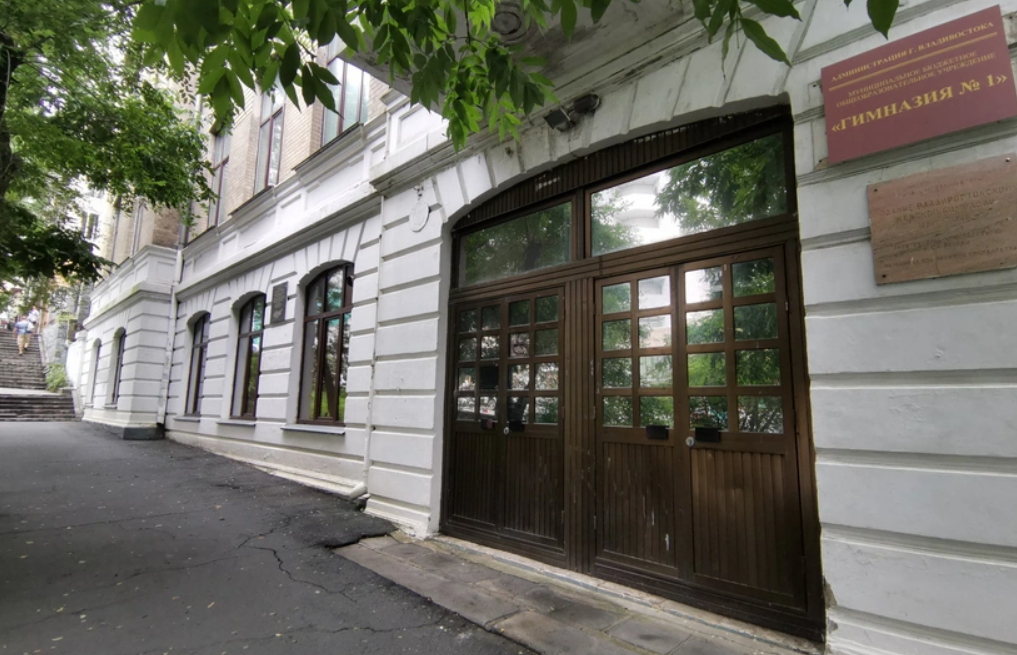 Rusiyada şagird məktəbdə atəş açıb