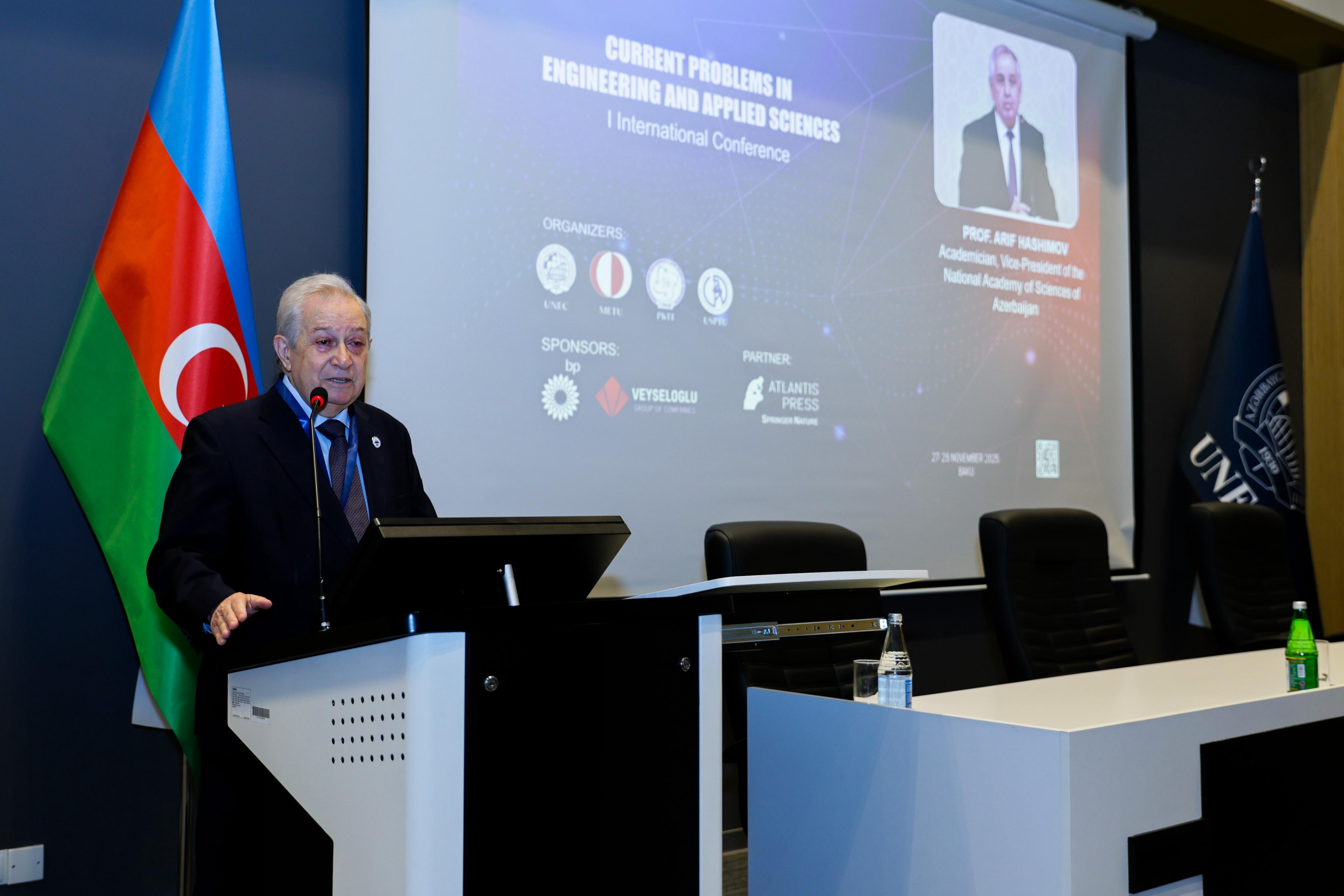 UNEC-də beynəlxalq elmi-praktiki konfrans başlayıb - FOTOLAR