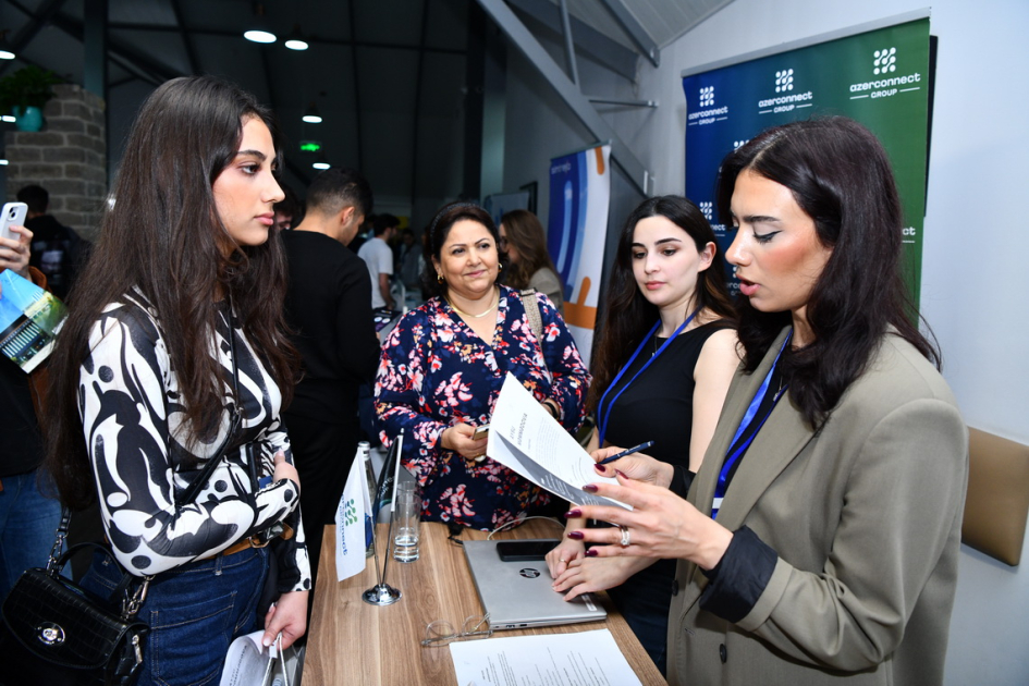 UFAZ-ın karyera sərgisində 40 şirkət iştirak edib