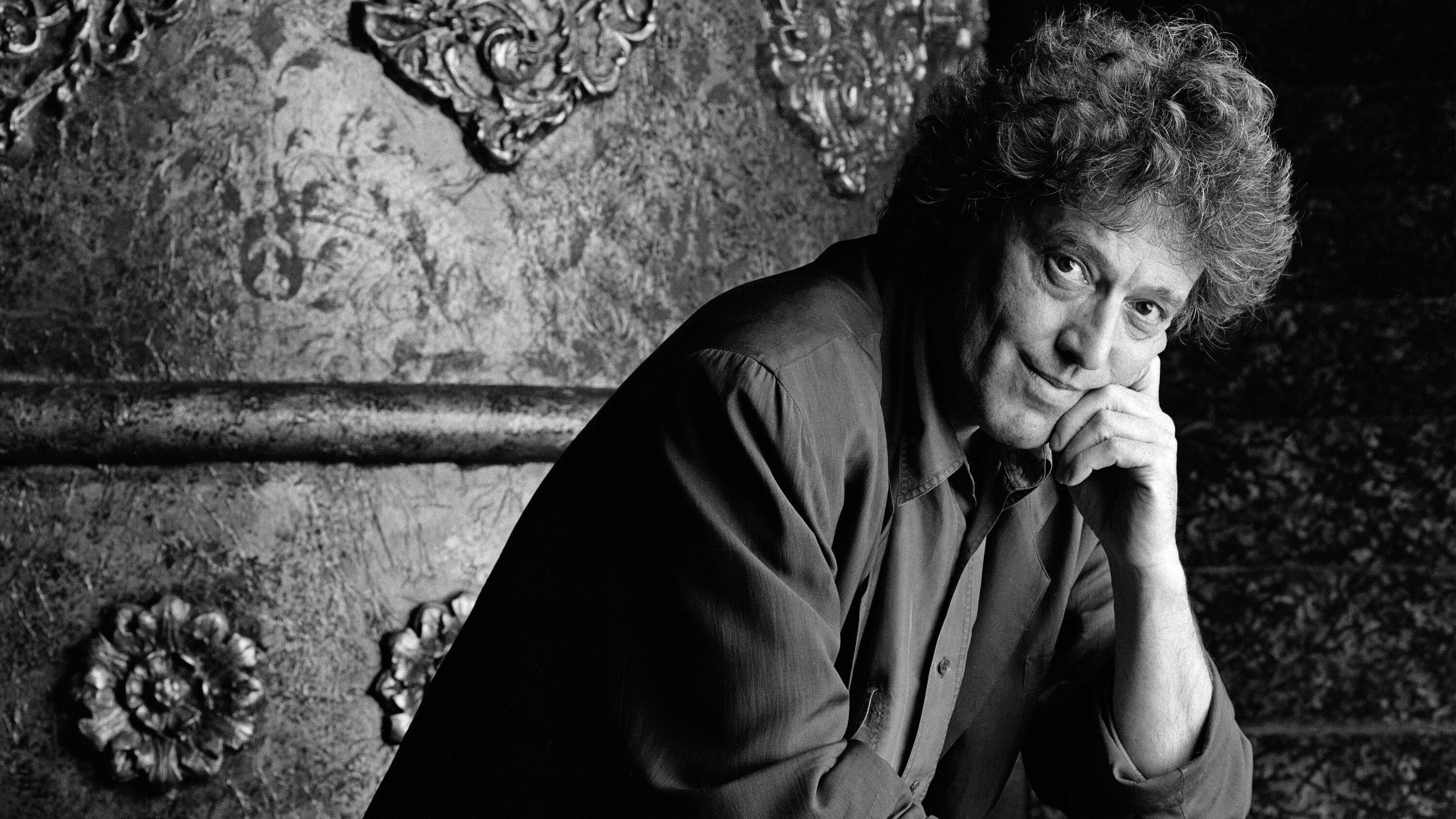 Dünya şöhrətli dramaturq vəfat etdi