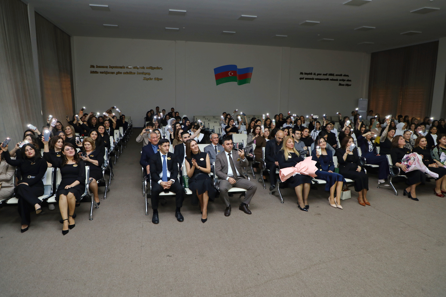 Paytaxt məktəblərində böyük ədibin yubileyi qeyd olunub