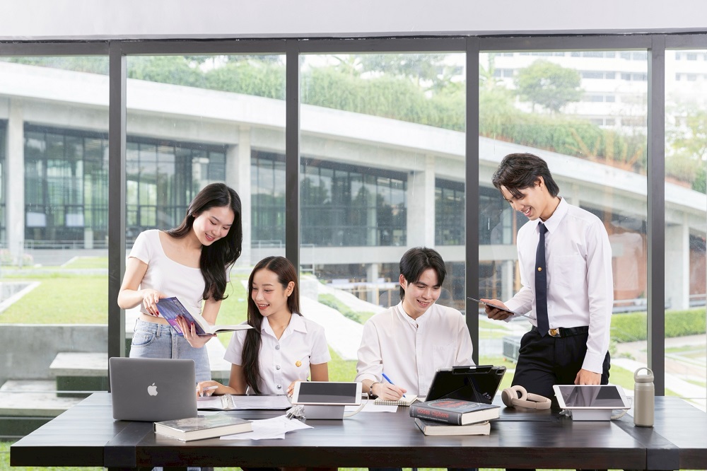 Tailand Universitetində genişmiqyaslı təhsil islahatları sürətləndirilir