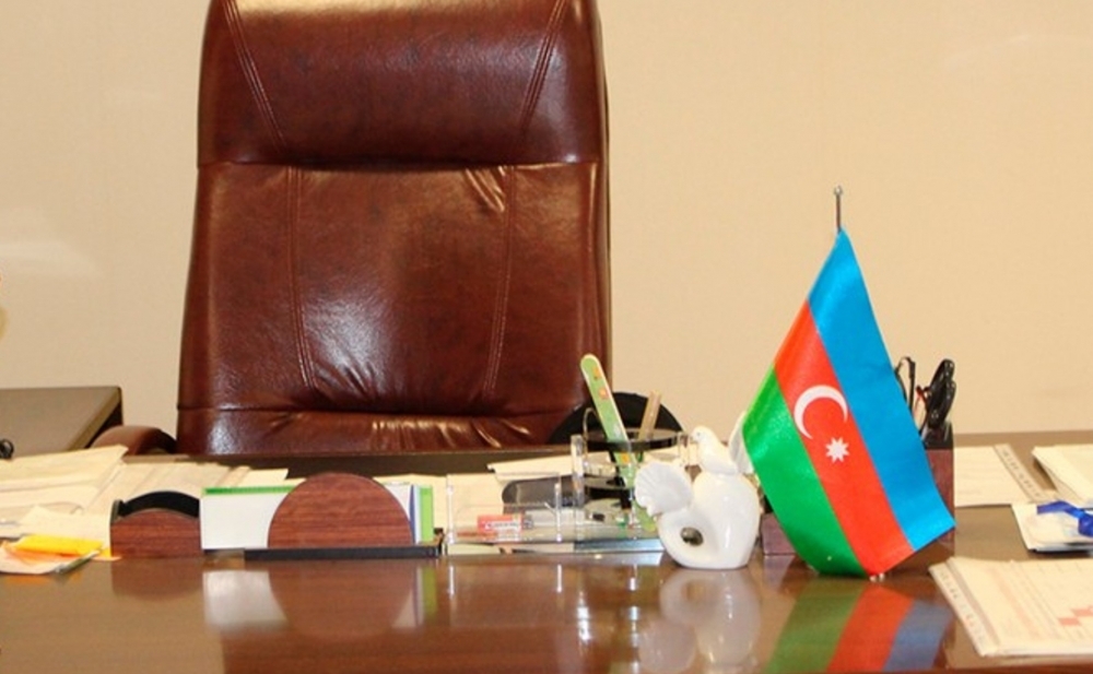 Naxçıvanda məktəb direktoru vəzifəsinə bərpa edilib