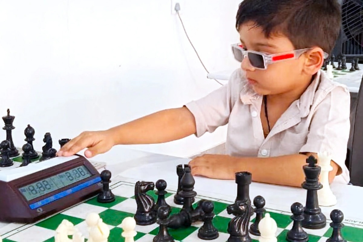 3 yaşlı hindistanlı şahmatçı rekorda imza atıb