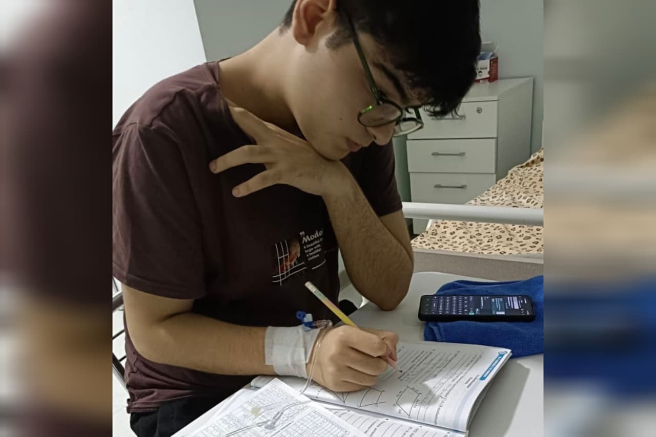 8-ci sinif şagirdi leykoza qarşı mübarizə aparır - dəstəyinizə ehtiyacı var