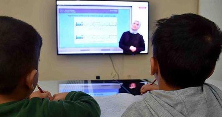 Azərbaycanda məktəblər distant təhsilə keçə bilər