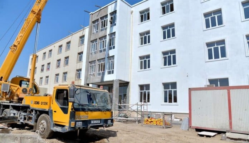 4 mindən çox məktəb tikilib və əsaslı təmir edilib