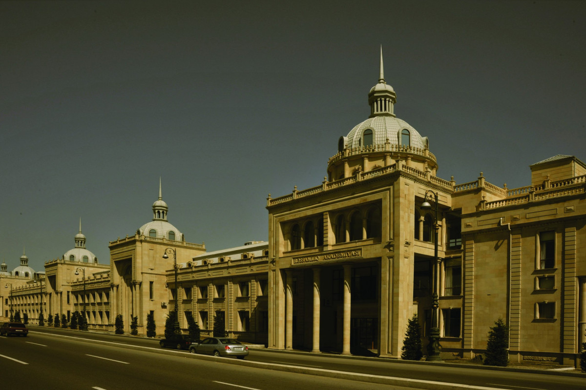 Bu kollecin imtahanlarında fənlərin sayı azaldıldı