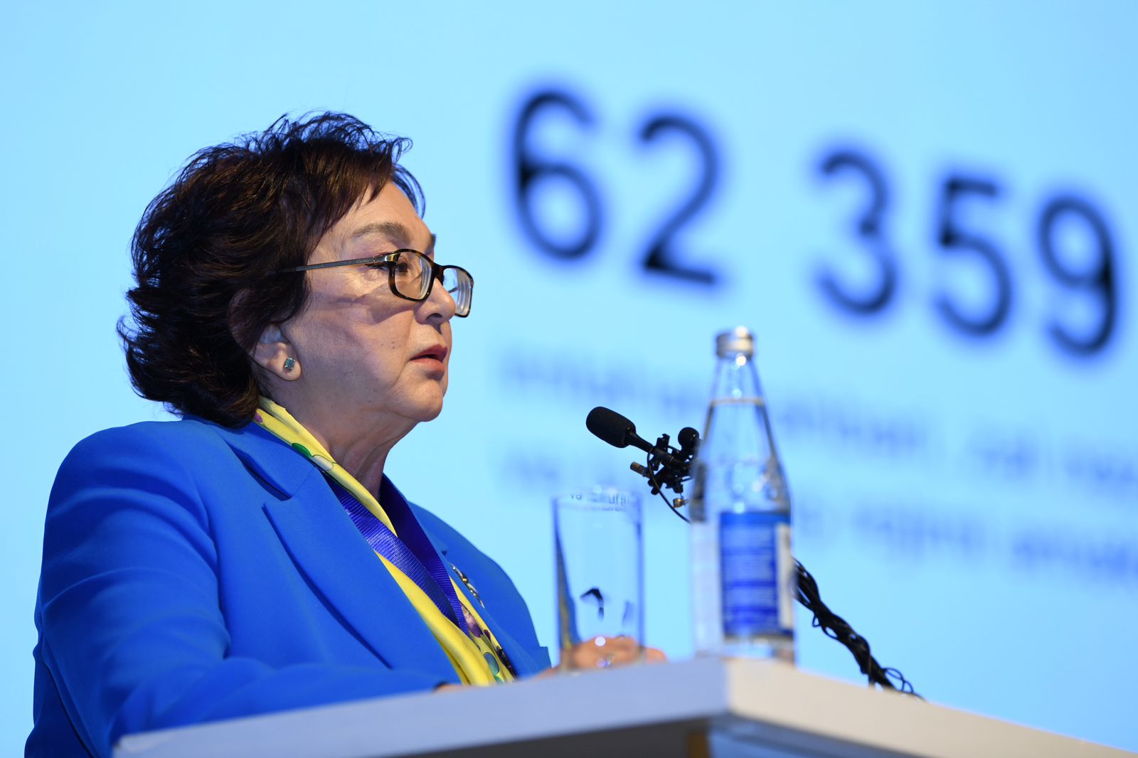 Məleykə Abbaszadə:&nbsp;Valideynlər övladlarını ədalətsiz yanaşmağa təşviq edir