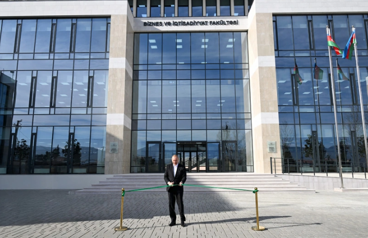 Qarabağ Universitetinin&nbsp;Biznes və iqtisadiyyat fakültəsi AÇILDI