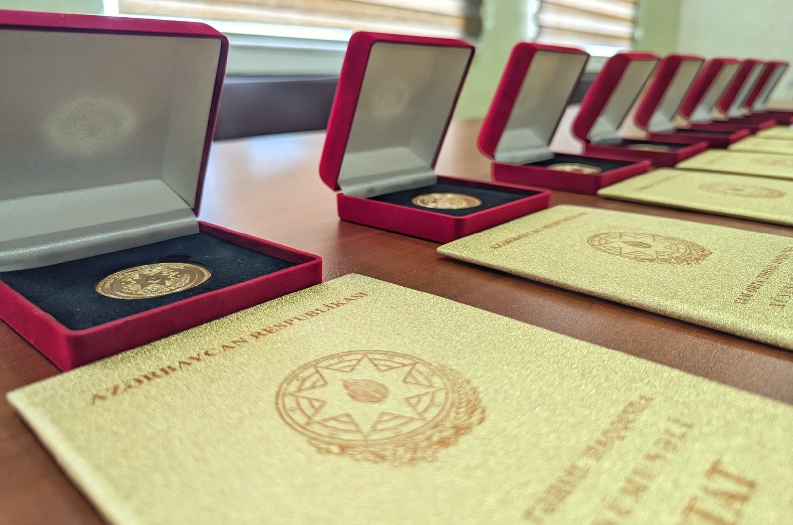 52 məzun qızıl və gümüş nişana layiq görülüb