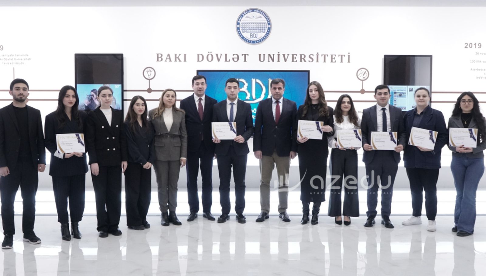 BDU-nun "Brend tələbə"ləri mükafatlandırılıb - FOTOLAR