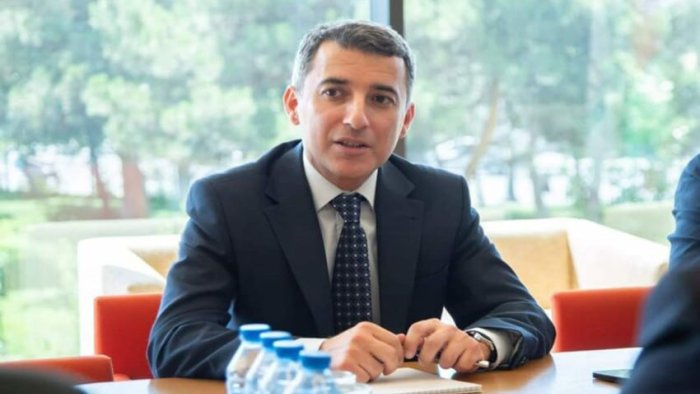 Deputat: Xaricdə təhsil alıb qayıdan kadrların fəaliyyəti&nbsp;təhlil olunmalıdır