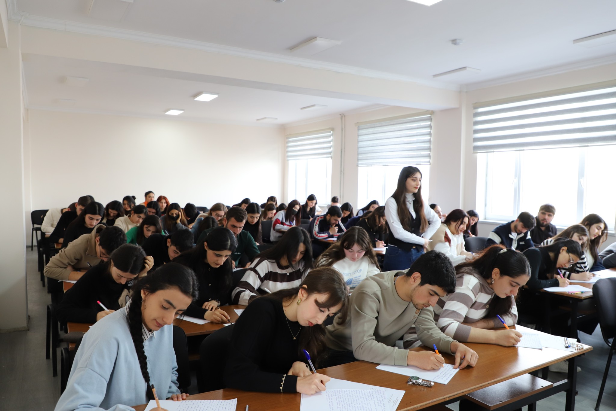 İctimai şura üzvləri LDU-da imtahanların gedişini izləyib