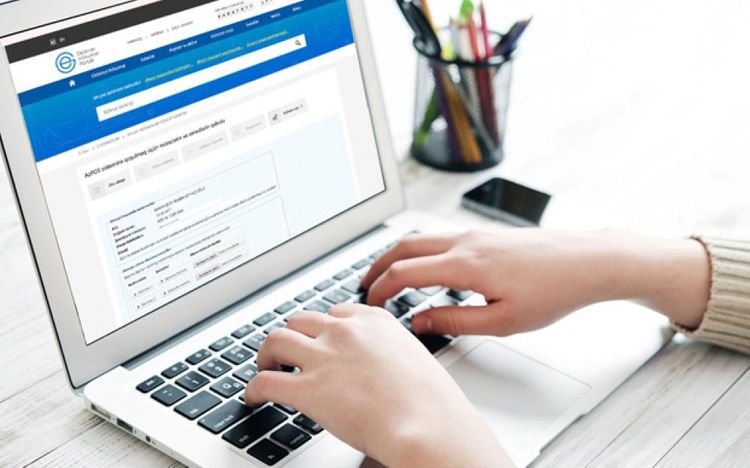 Magistraturaya sənəd qəbulu yekunlaşır