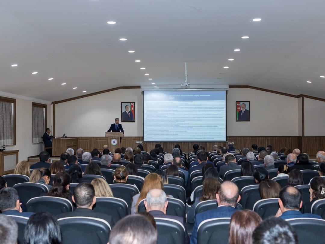 Naxçıvanda məktəb direktorları üçün təlimlərə başlanılıb