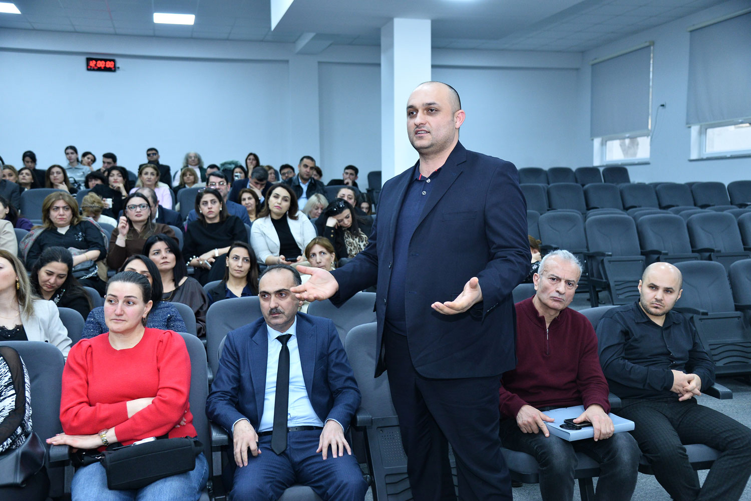 Tarixçi alim Həsən Həsənovla görüşü keçirilib