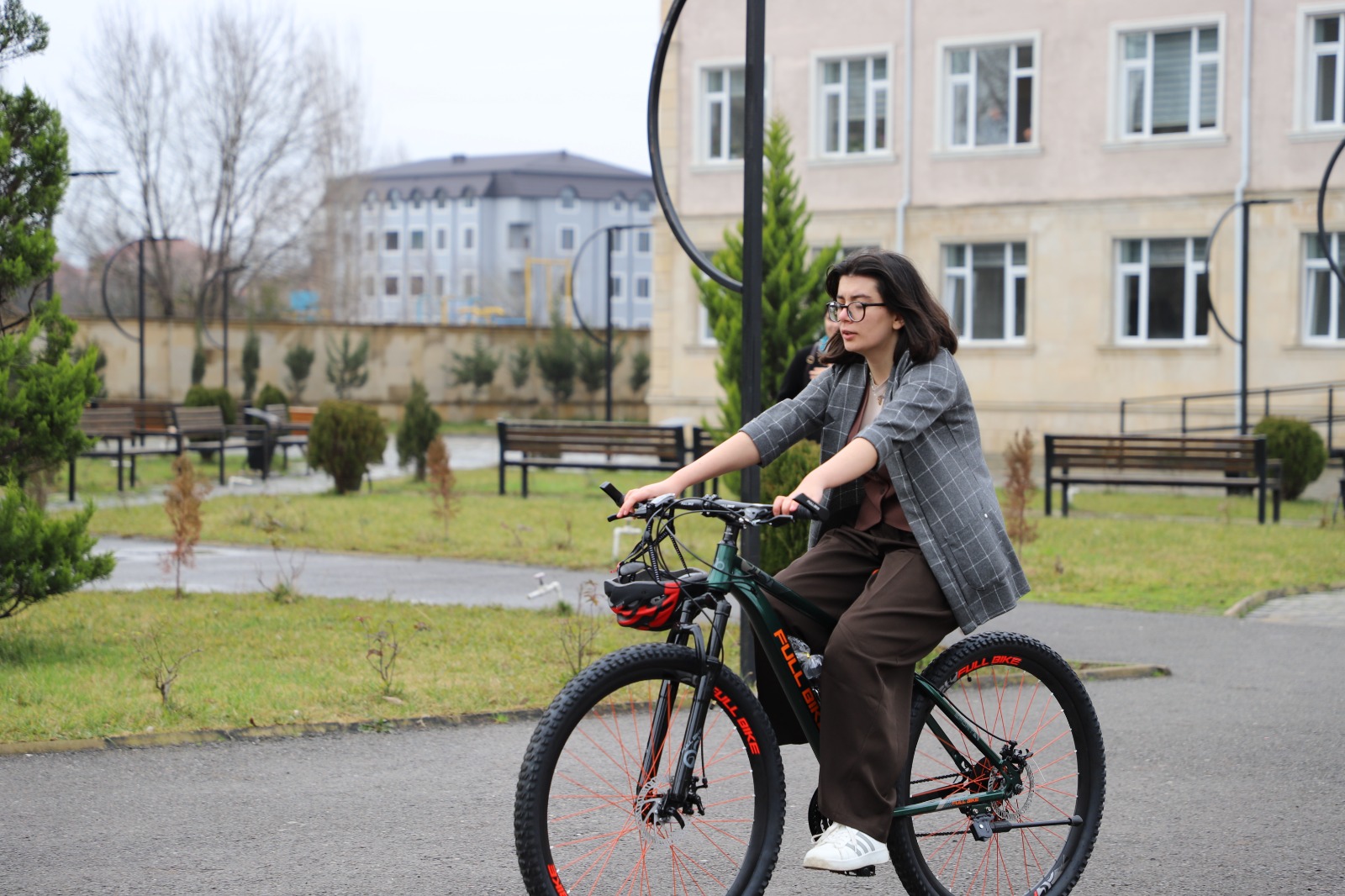 Gənclər və İdman Nazirliyi LDU-ya velosipedlər hədiyyə edib