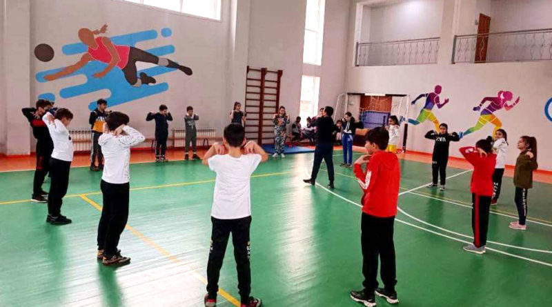 Müəllim: Fiziki tərbiyə şagirdlərin ən çox sevdiyi fəndir