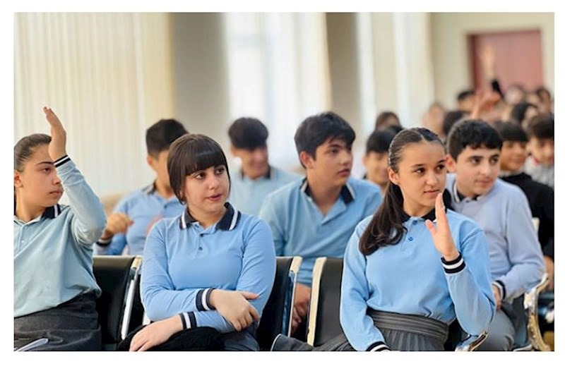 Məktəblərdə ümumi formalardan kənara çıxmaq olmaz - DEPUTAT