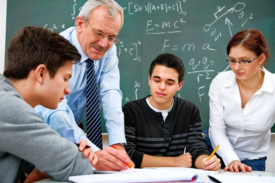 Məktəblərdə kişi müəllimlərin sayı artırılmalıdır