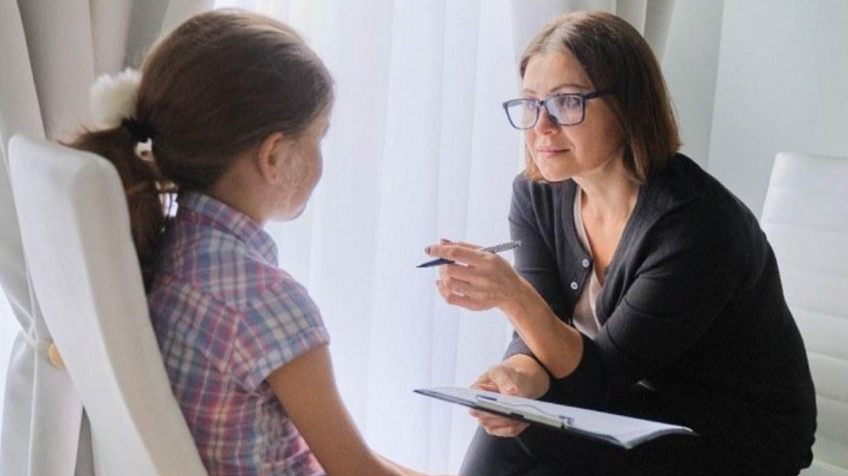 Bir hadisə, çox sual:&nbsp;Məktəblərdə psixoloq var, amma nəzarət YOXDUR