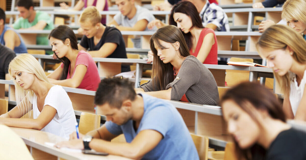 Kəsiri olmayan bütün tələbələrə təqaüddə güzəşt&nbsp;edilməlidir - TƏKLİF