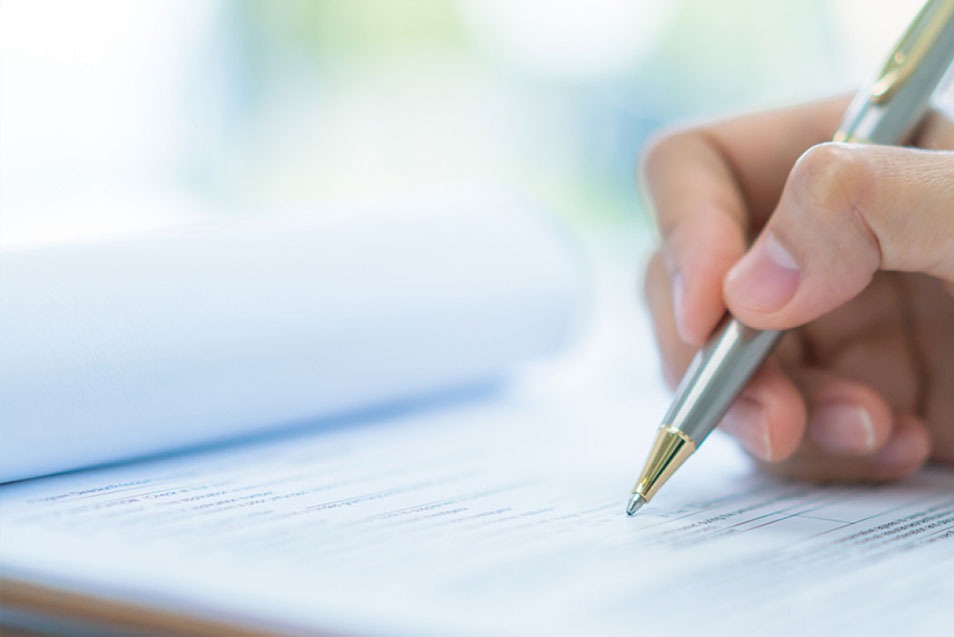 Zaur İsayev: Akademiklərin dərsliklərə münasibəti zəifdir