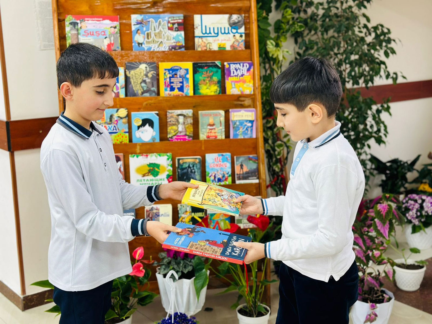 Bu gün&nbsp;Beynəlxalq Kitab Bağışlama Günüdür