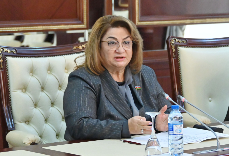 Sosial şəbəkələr uşaqlara ən çox təsir göstərən amillərdəndir