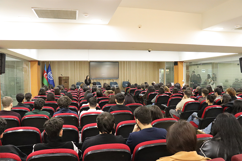 Azərbaycan Universitetinin tələbələri istehsalat&nbsp;təcrübəsinə başlayıb