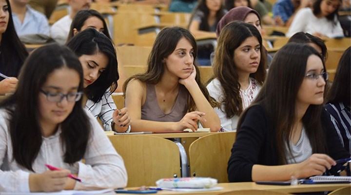 Türkiyədə ali təhsildə kvotalar 23 faiz azaldılıb