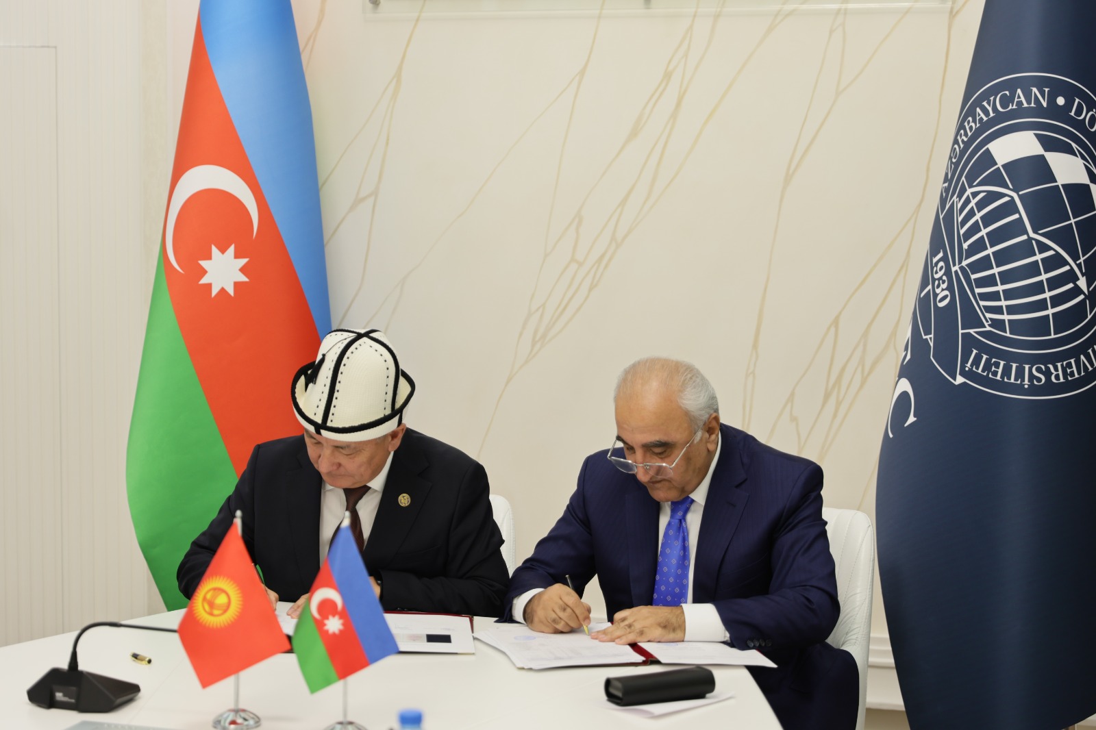 UNEC və Qırğız Milli Universiteti arasında müqavilə imzalanıb