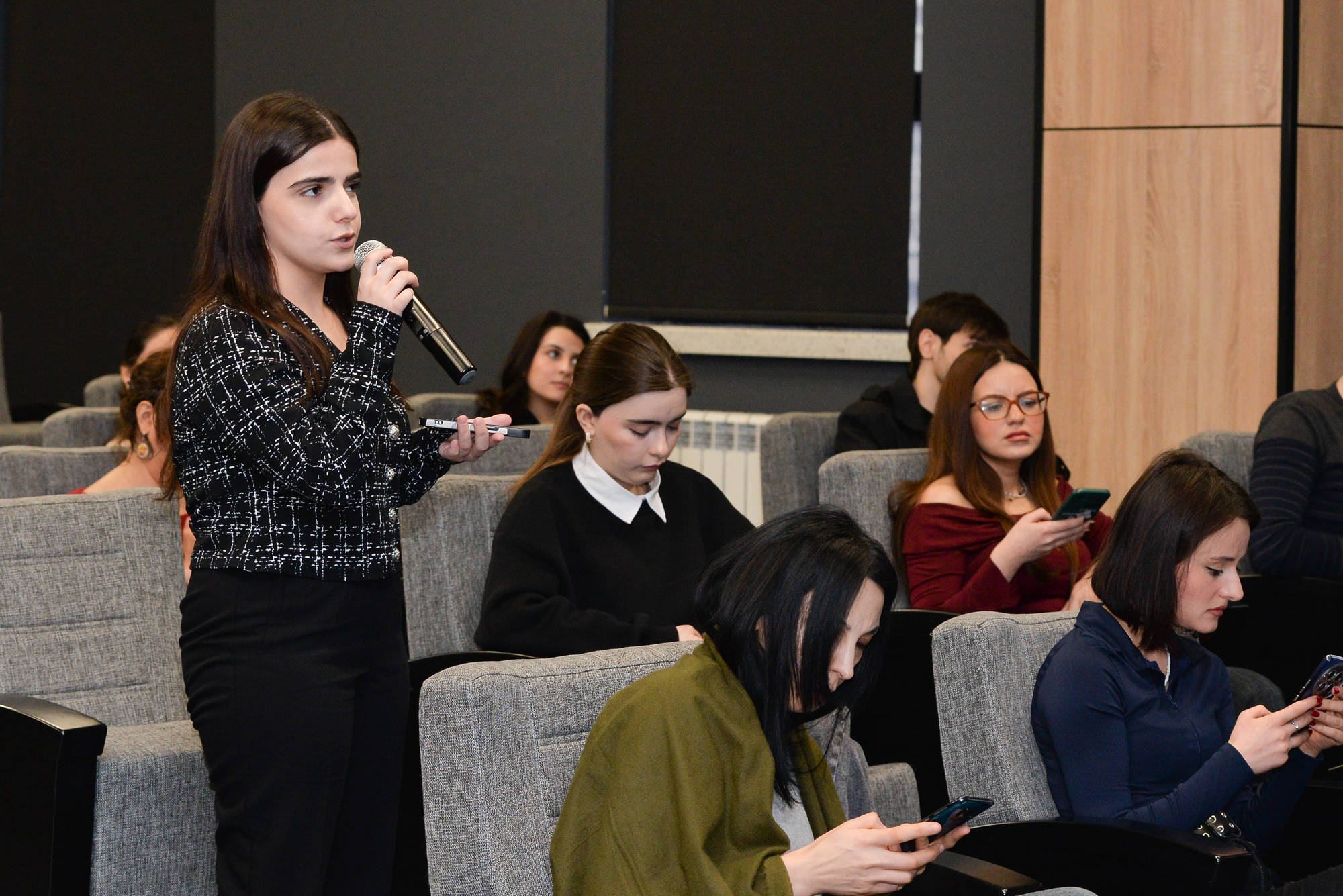 &ldquo;Təhsilin rəqəmsallaşdırılması&rdquo; mövzusunda brifinq keçirilib