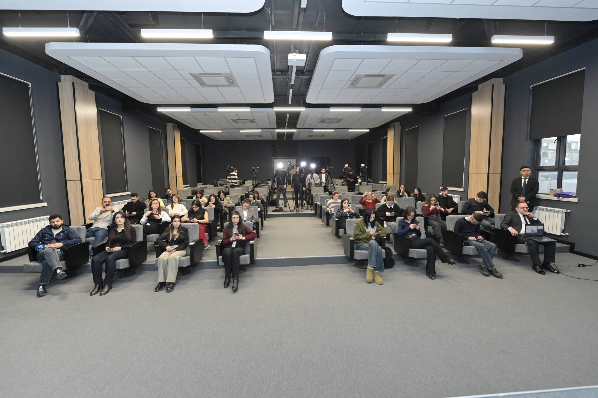 &ldquo;Təhsilin rəqəmsallaşdırılması&rdquo; mövzusunda brifinq keçirilib