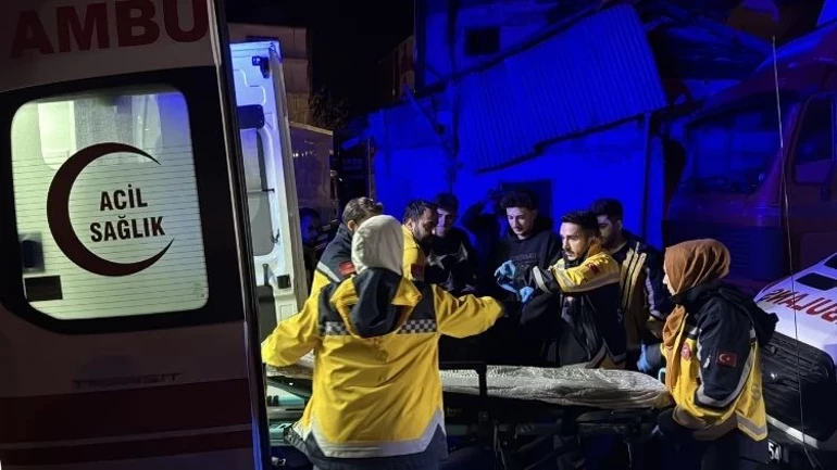 15 yaşlı yeniyetmə atasını və qardaşını qətlə yetirib