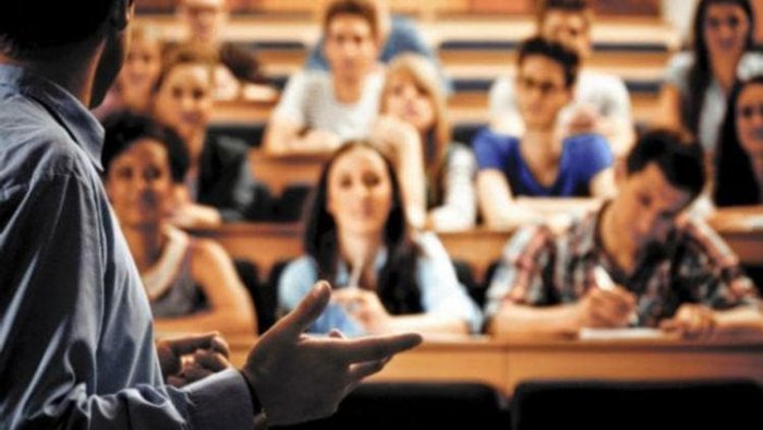 &ldquo;Beş-altı universitetdən başqa, digərləri beynəlxalq rəqabətə hazır deyil&rdquo;