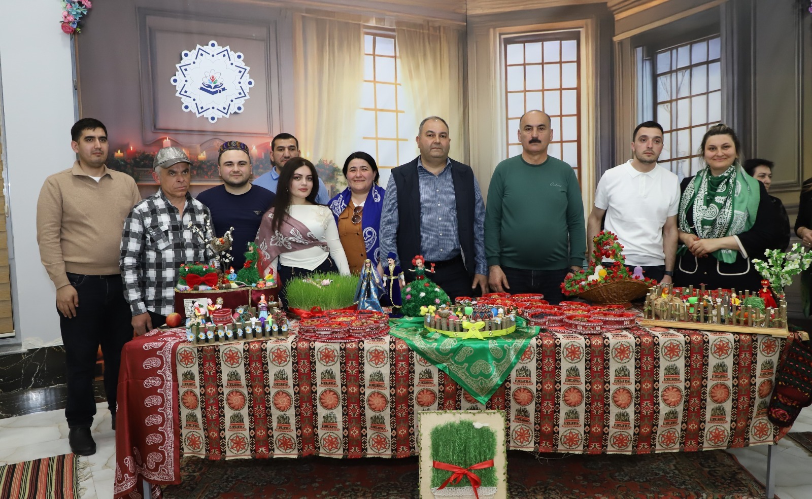 Bayram günlərində təhsil işçiləri bir araya gəlib