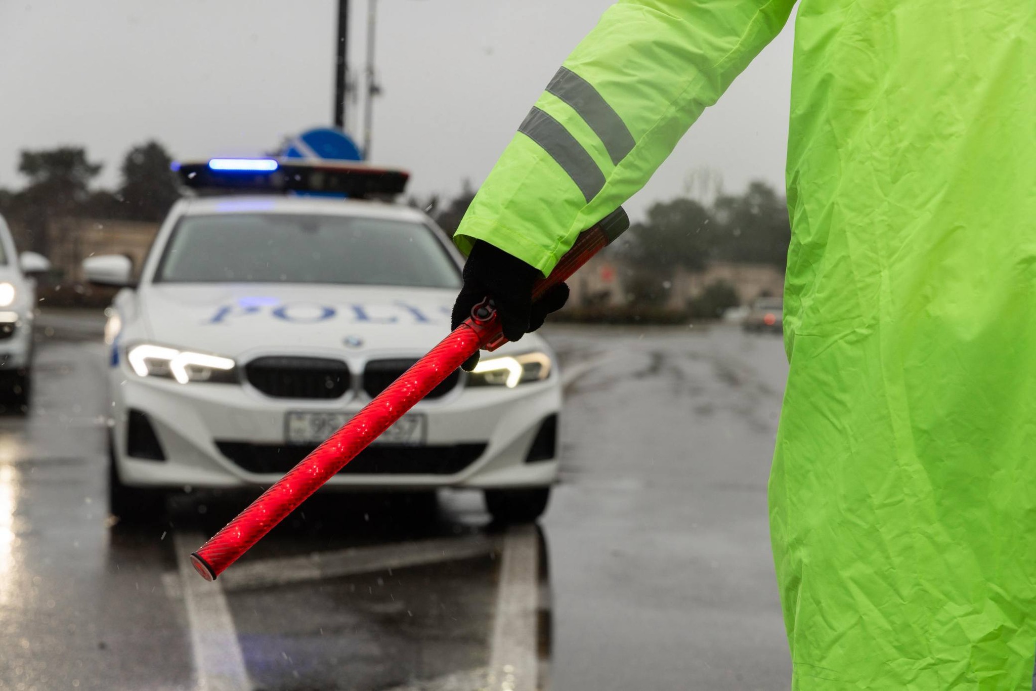 
Yol polisi sürücülərə müraciət etdi                