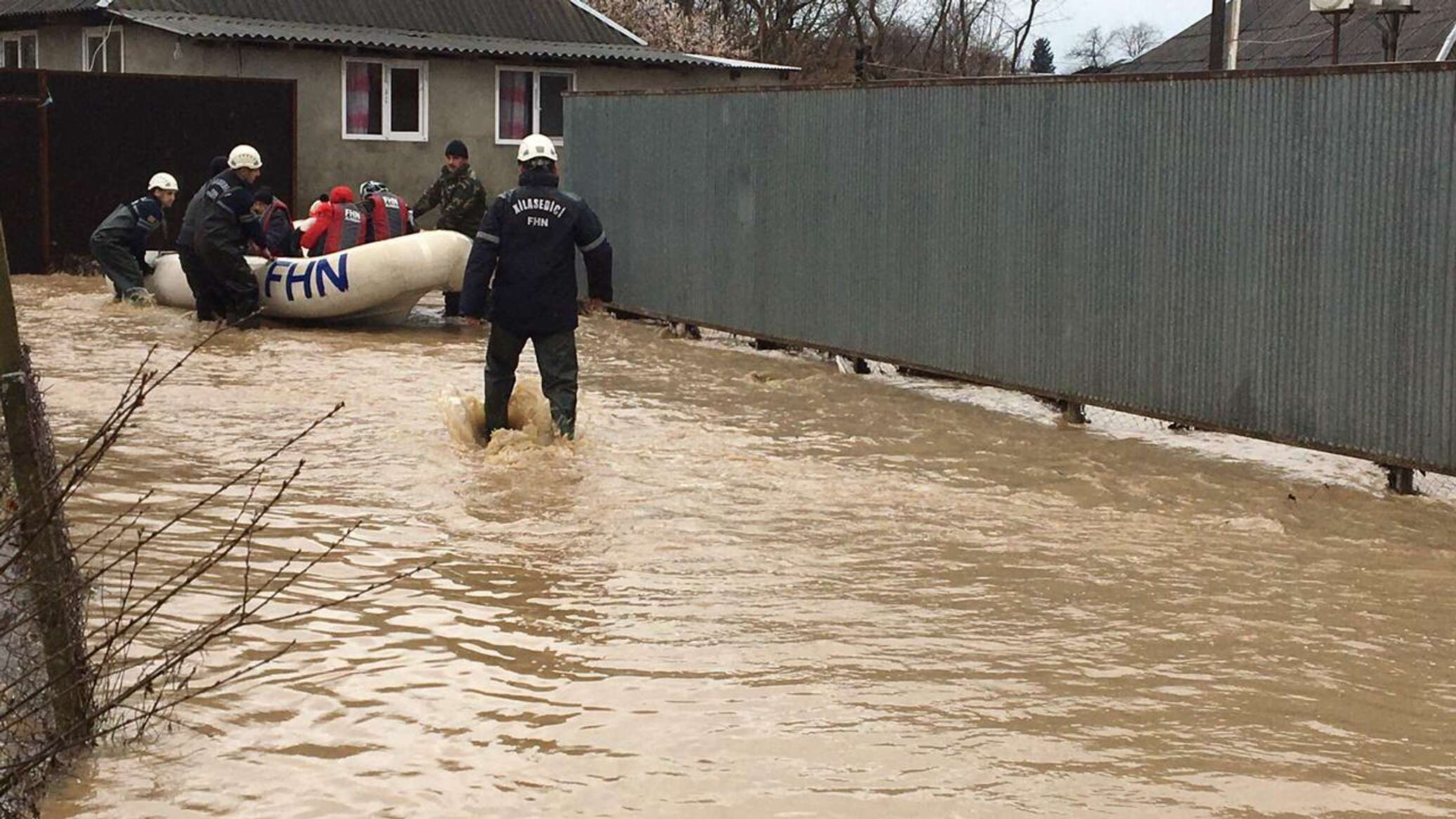 FHN əhaliyə&nbsp;sel və subasma ilə bağlı çağırış etdi
