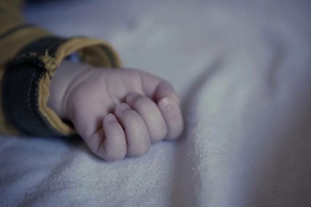 Qaradağda 2 yaşlı uşaq ölüb