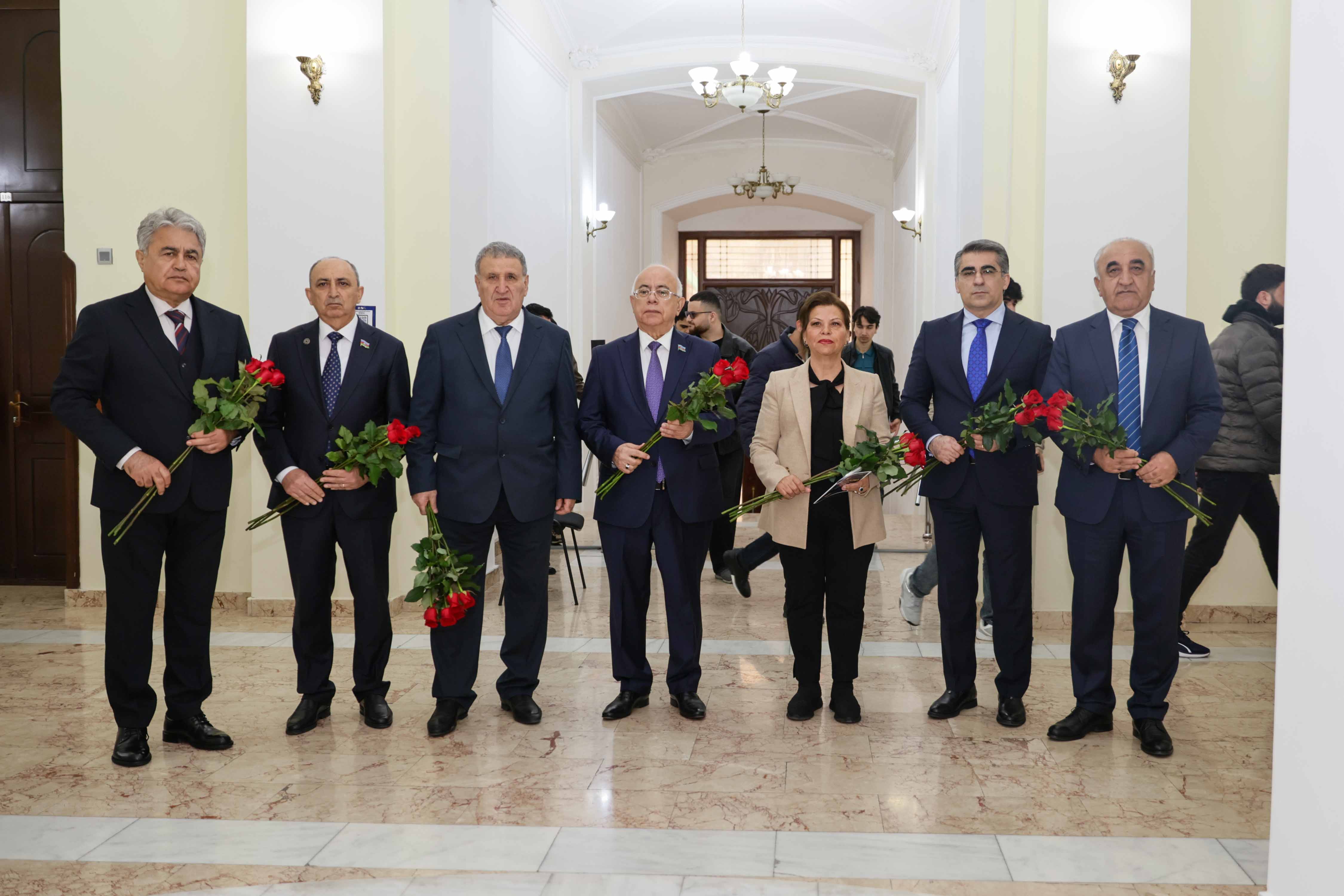 UNEC-də "Elm Günləri"nə start verilib