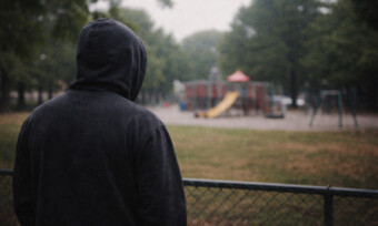 2 yaşlı uşaq parkda bıçaqla yaralandı