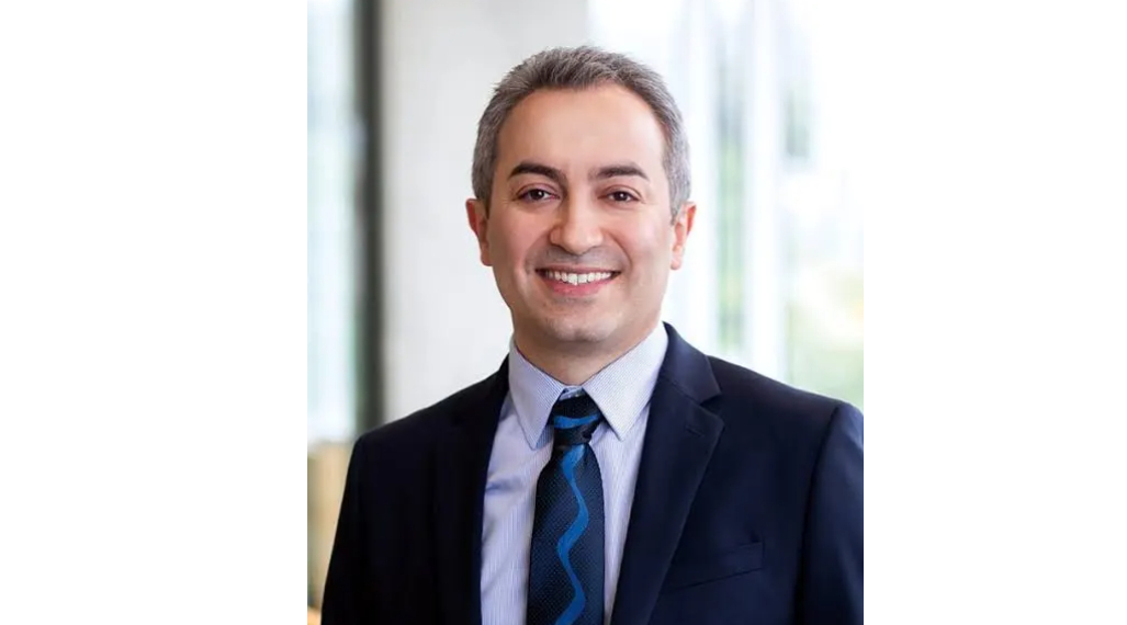 Qarabağ Universitetinin dekanı Britaniyada jurnalda redaktor köməkçisi oldu