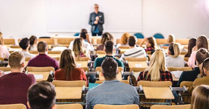 Özəl ali məktəblərdə pedaqoji ixtisaslar ləğv oluna bilər -&nbsp;&ldquo;Fəaliyyətləri risk altındadır&rdquo;