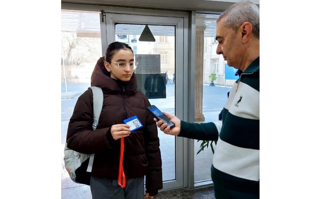 Paytaxt məktəbində YENİLİK:&nbsp;Davamiyyət QR kodla yoxlanılır